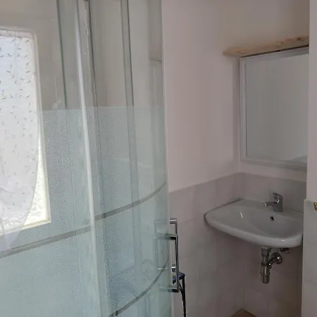 Nora Casa Vacanze/bed And Breakfast פולה